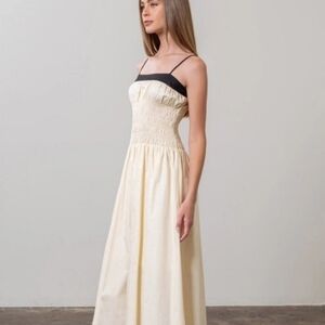 NWT -Moon River Cotton Cream & Black Spaghetti Strap Smocked Bodice Midi Dress-L